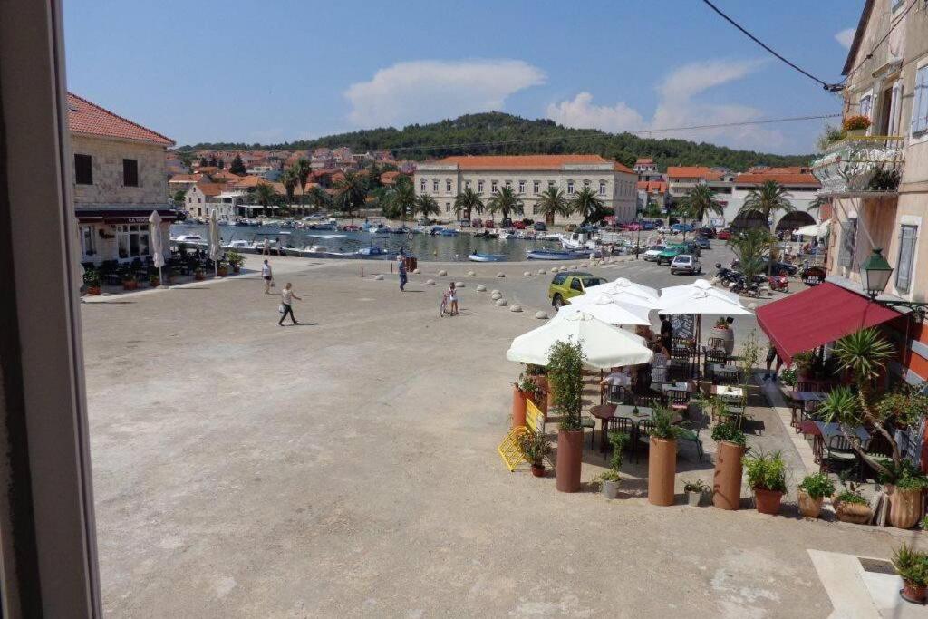 Apartman Knezovic Stari Grad  Esterno foto