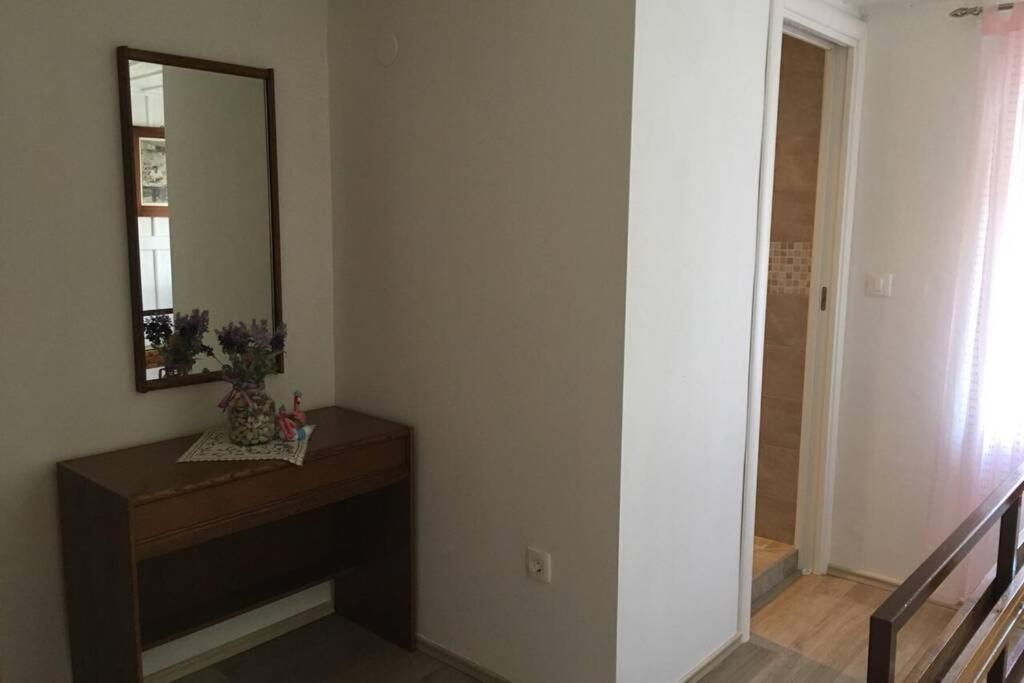 Apartman Knezovic Stari Grad  Esterno foto