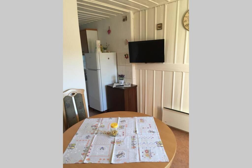Apartman Knezovic Stari Grad  Esterno foto